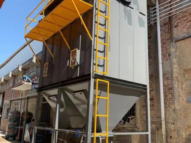 脉冲式布袋除尘器